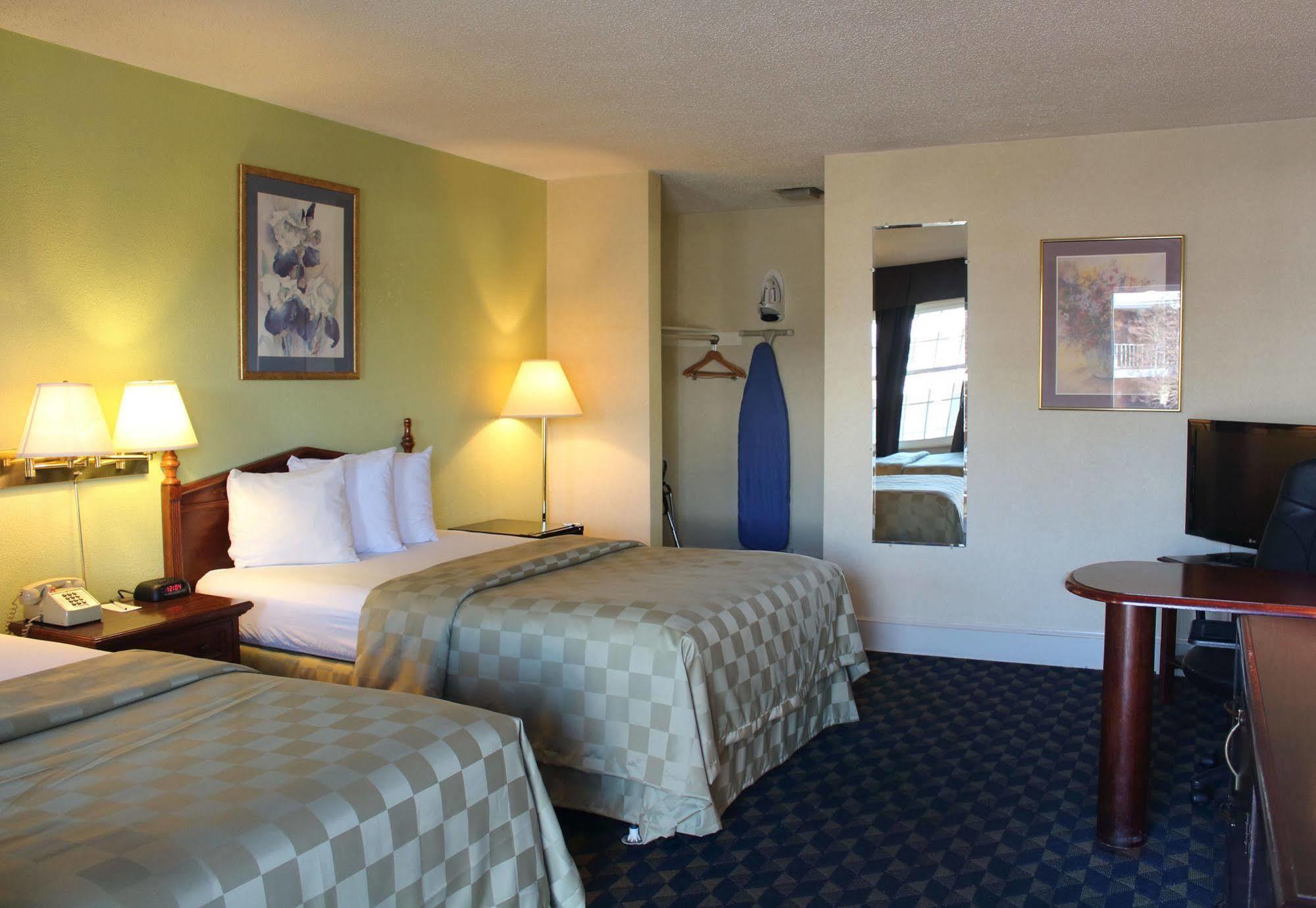 Governor House Inn Arlington/Falls Church Kültér fotó
