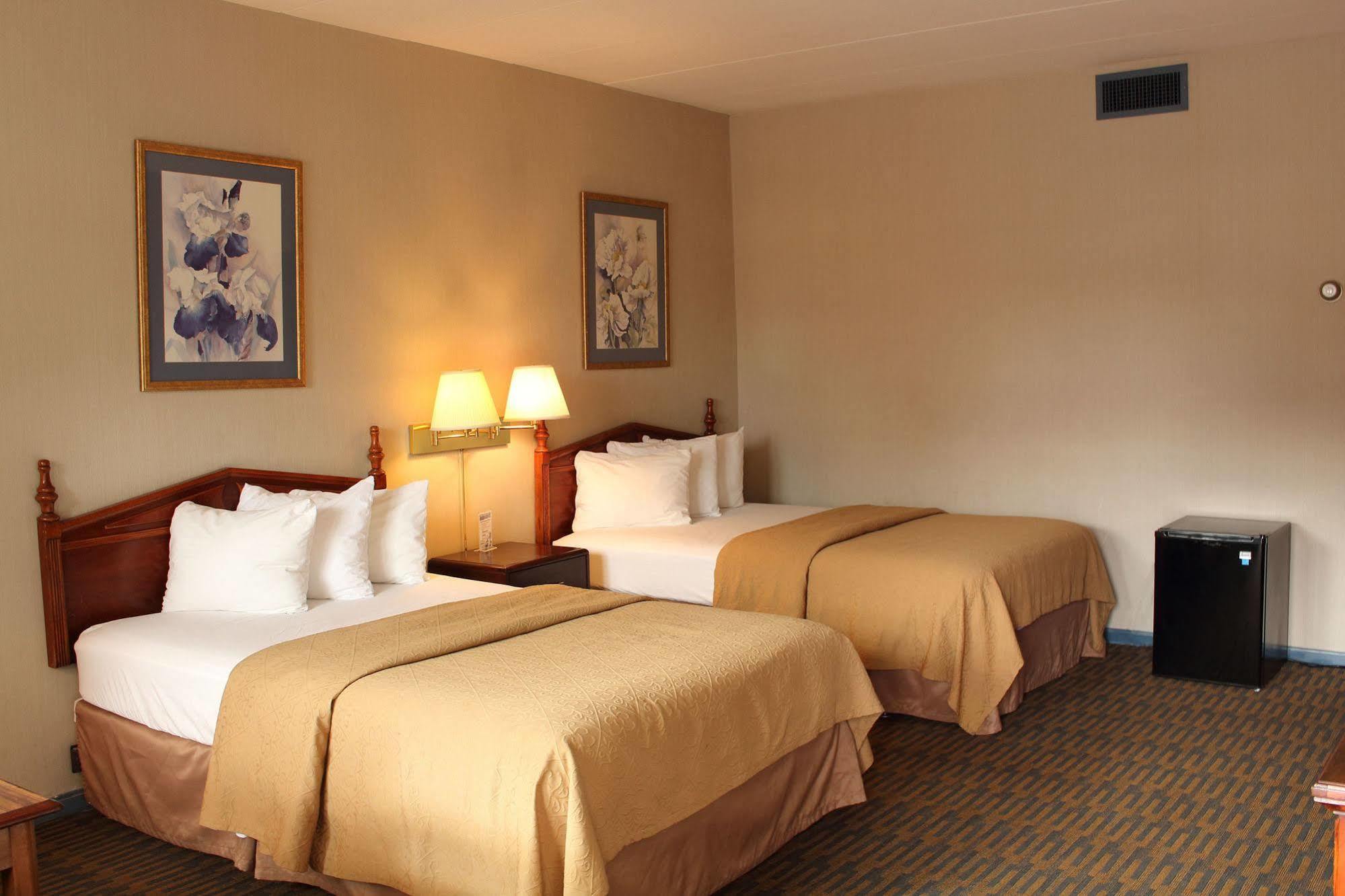 Governor House Inn Arlington/Falls Church Kültér fotó