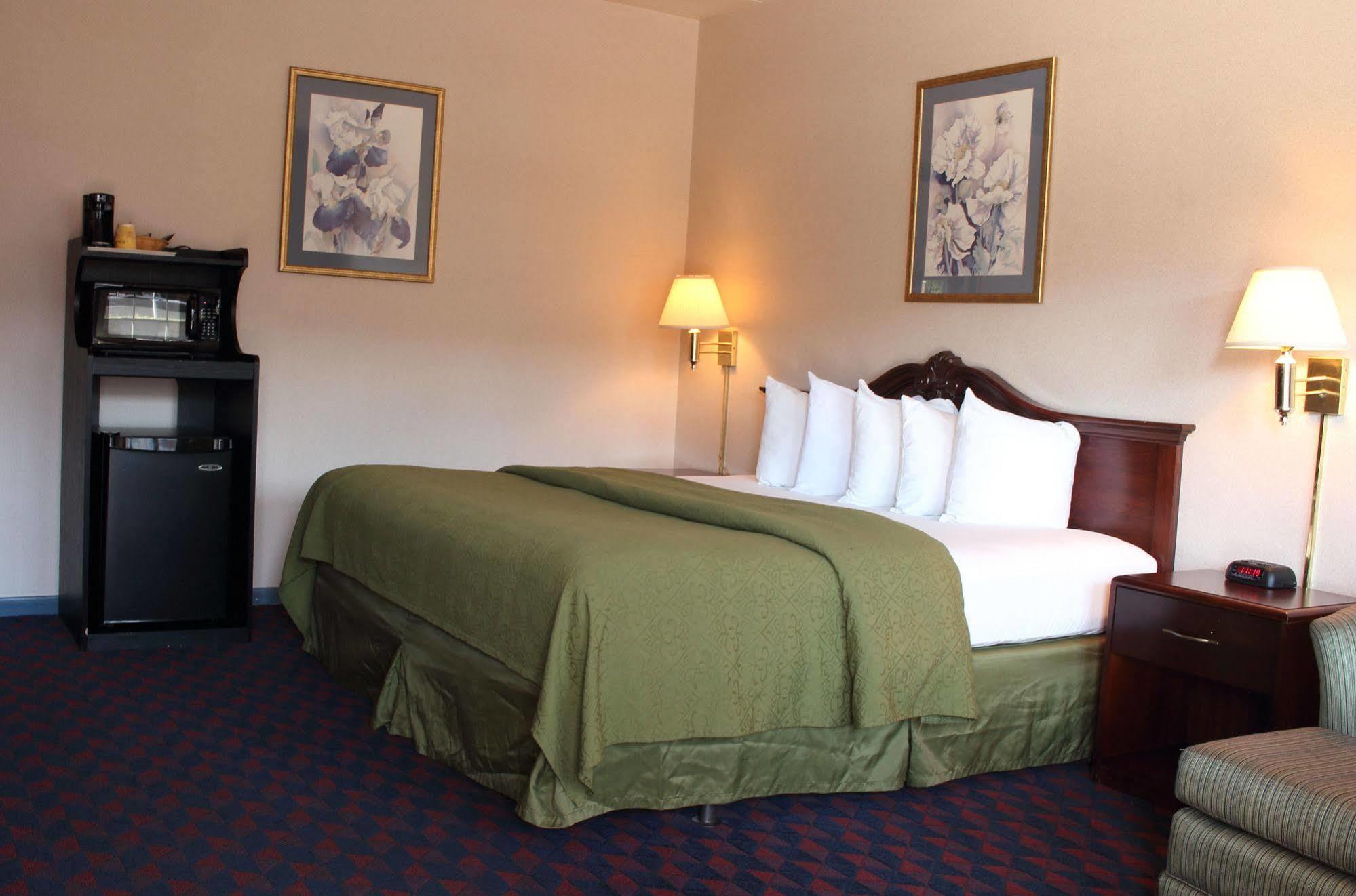 Governor House Inn Arlington/Falls Church Kültér fotó