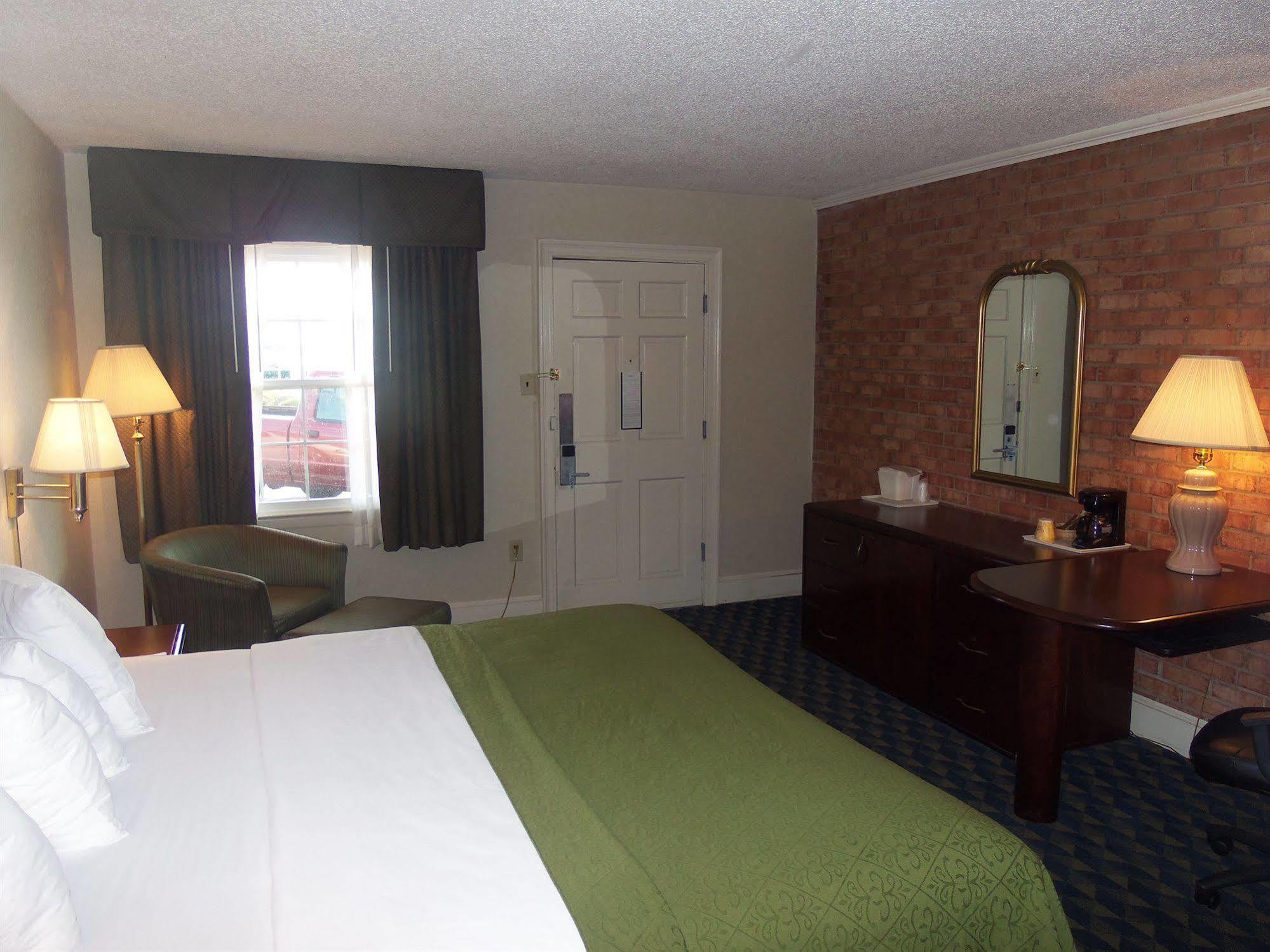 Governor House Inn Arlington/Falls Church Kültér fotó